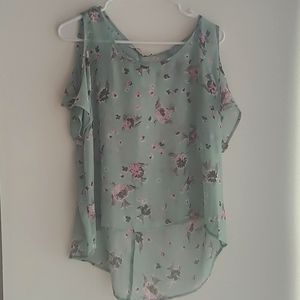 Chloe K mint color blouse top